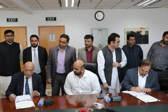 Grand Asian University proudly announce to be part of Chief Minister “Honahhar Scholarship” scheme.